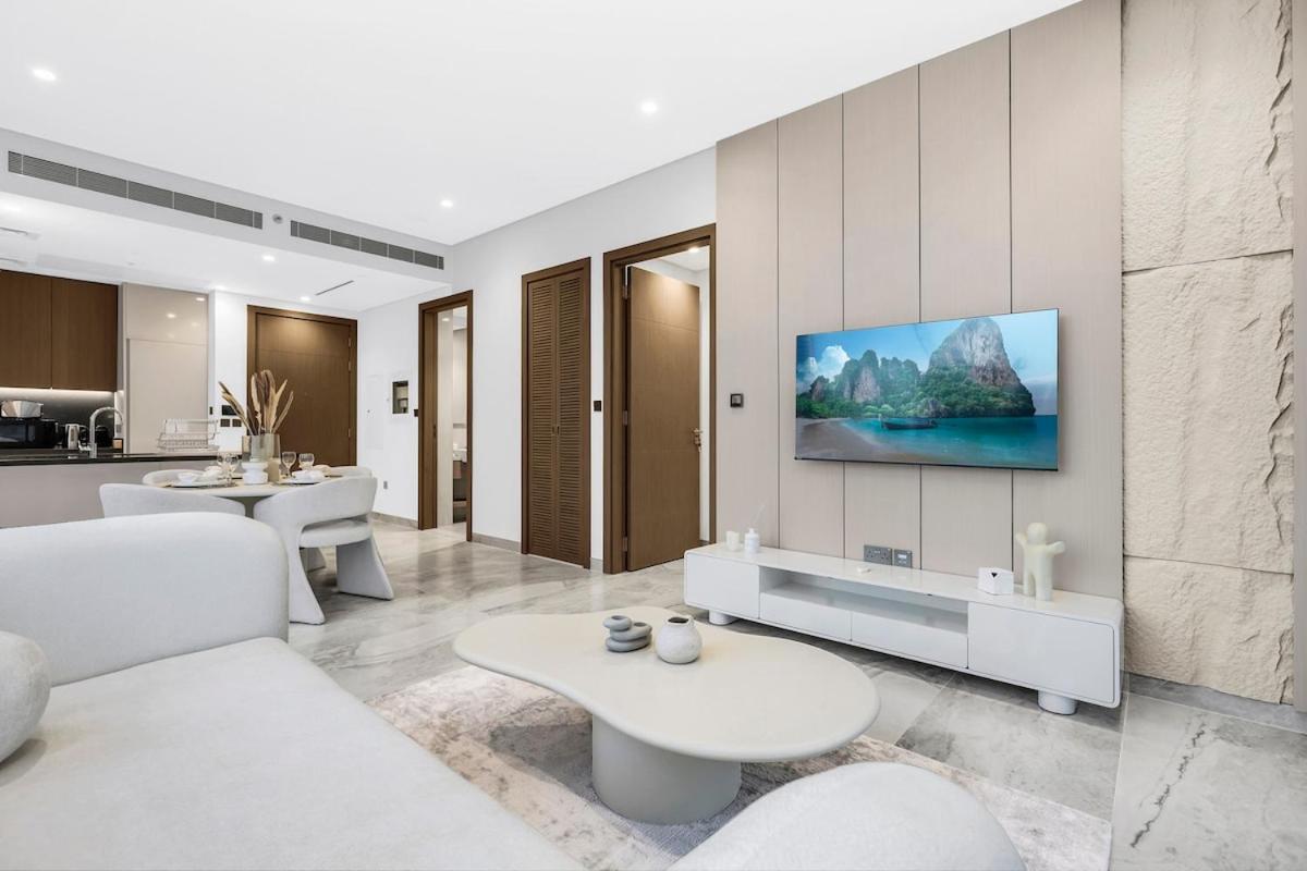 Apartment First Class 1br Unobstructed Burj Views Dubai
